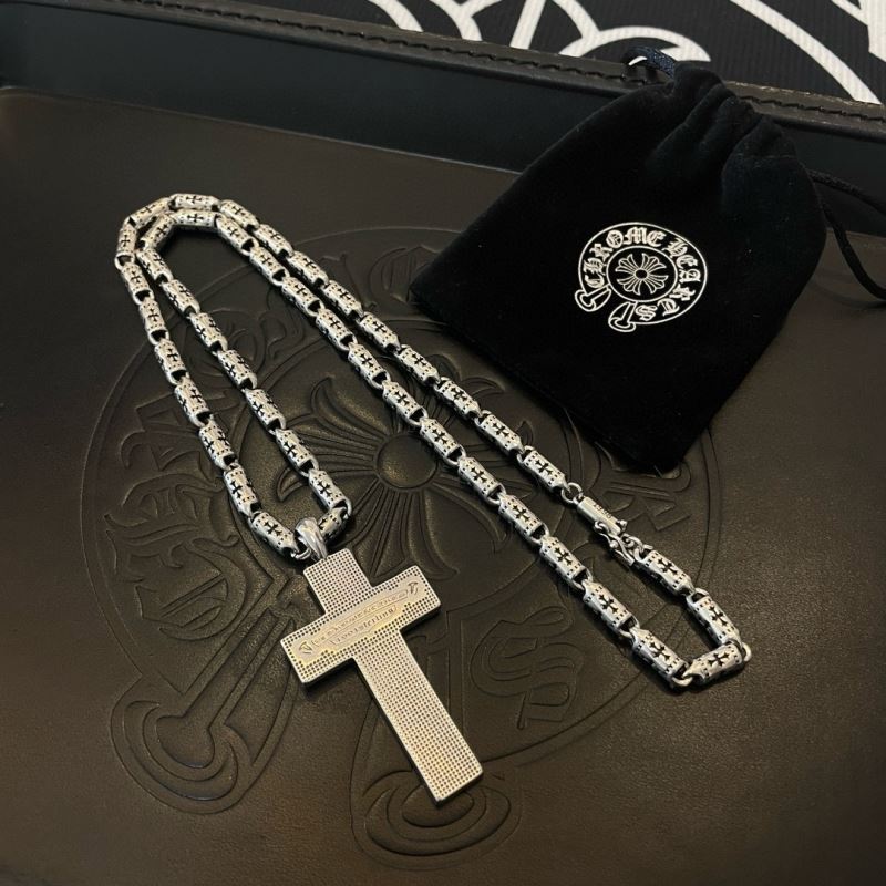 Ch*0me He**ts necklaces